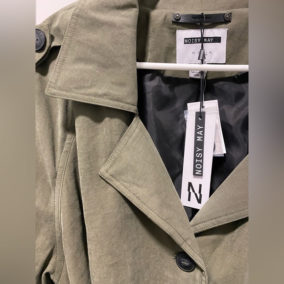 NWT Noisy May light jacket with buttons and tie belt. size L - Picture 3 of 3